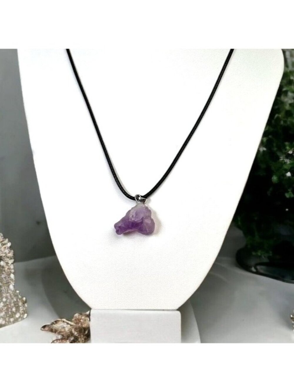 Amethyst Quartz Necklace Pendant Spiritual Balance Calming NWOT 3rd Eye Serenity